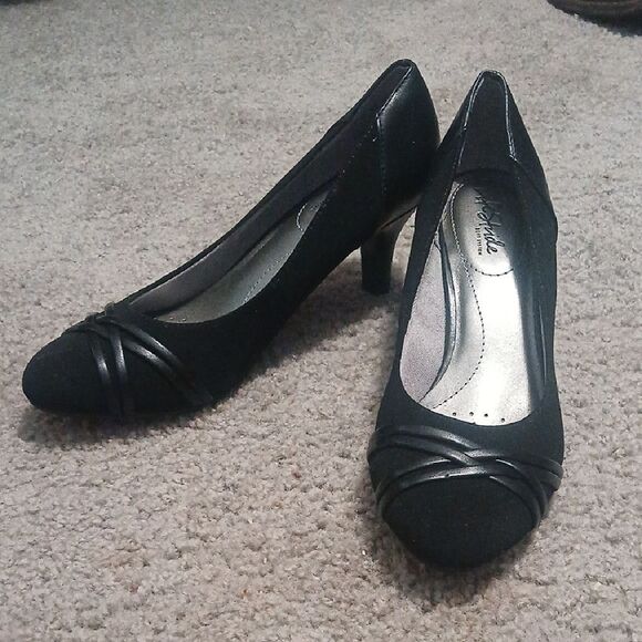 Life Stride Pascal Pumps Womens Leather Slip On Heels Comfort Shoes Sz 9.5 - Picture 1 of 9